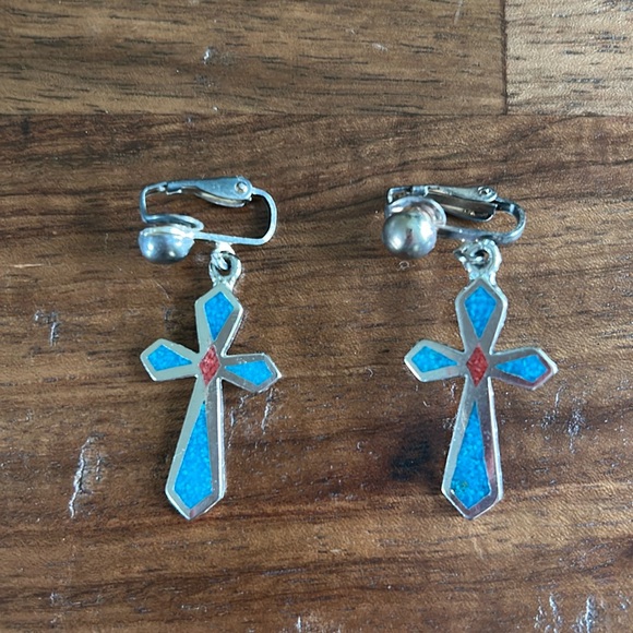 Handmade Jewelry - Handmade Elegant Sterling Silver Cross Clip on Earrings with Intricate Design